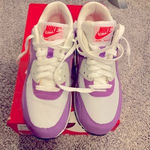 BrandNew Nike AirMax pink/purple Sz; 5.5; Very Nice & comfortable; Never Worn